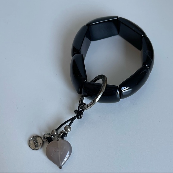 ☀️3/15$ NWOT Large Stretchy Bangle Bracelet with Charm - Picture 2 of 4